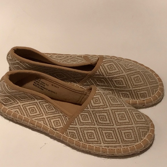 NWOT RELATIVITY Espadrille flats khaki tile 6 - Picture 3 of 11